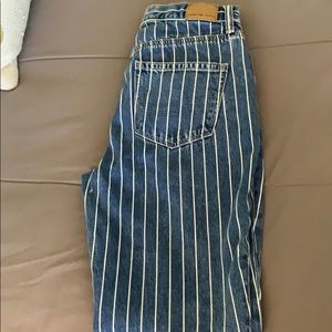 American Eagle high waisted striped denim 😍